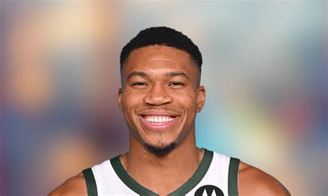 Giannis Antetokounmpo scores 32 in first official game since April .